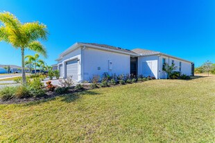 8613 Seasalt Lp in Englewood, FL - Building Photo