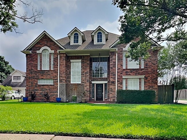 1306 Silverleaf Dr