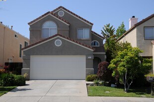 275 Woodruff Way in Milpitas, CA - Building Photo