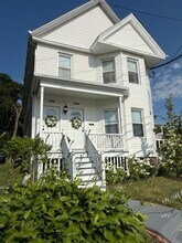 1060 Forest Ave, Unit 2 in Portland, ME - Building Photo - Building Photo