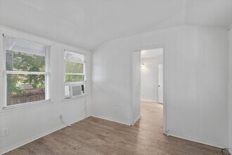 3404 Grooms St in Austin, TX - Building Photo - Building Photo