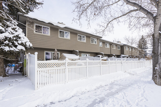 Deerfield Meadows in Calgary, AB - Building Photo - Building Photo