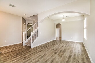 4023 Braemere Dr in Spring Hill, FL - Foto de edificio - Building Photo