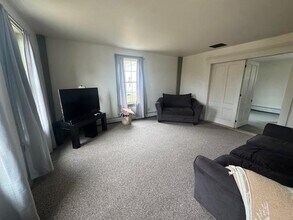 125 Grapevine Rd in Dunbarton, NH - Building Photo - Building Photo