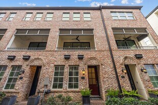 2715 Maxroy St in Houston, TX - Building Photo