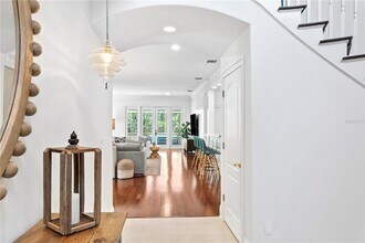 4406 W Azeele St in Tampa, FL - Building Photo - Building Photo