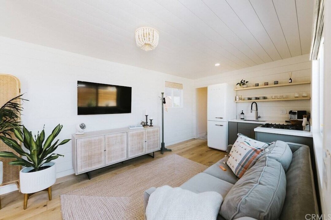 348 Esparto Ave in Pismo Beach, CA - Building Photo