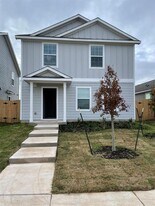 1121 Largemouth Ln in Bastrop, TX - Building Photo