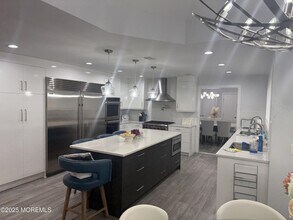 884 Red Oaks Dr in Long Branch, NJ - Building Photo - Building Photo