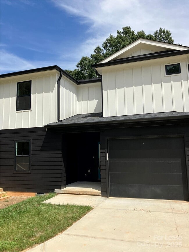 19815 N Ferry St in Cornelius, NC - Building Photo - Building Photo