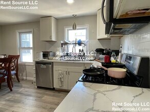 73 Thorndike St in Cambridge, MA - Building Photo - Building Photo