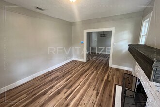 562 Flint St in Mobile, AL - Building Photo - Building Photo