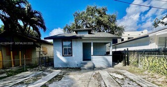 1800 SW 3rd St in Miami, FL - Building Photo