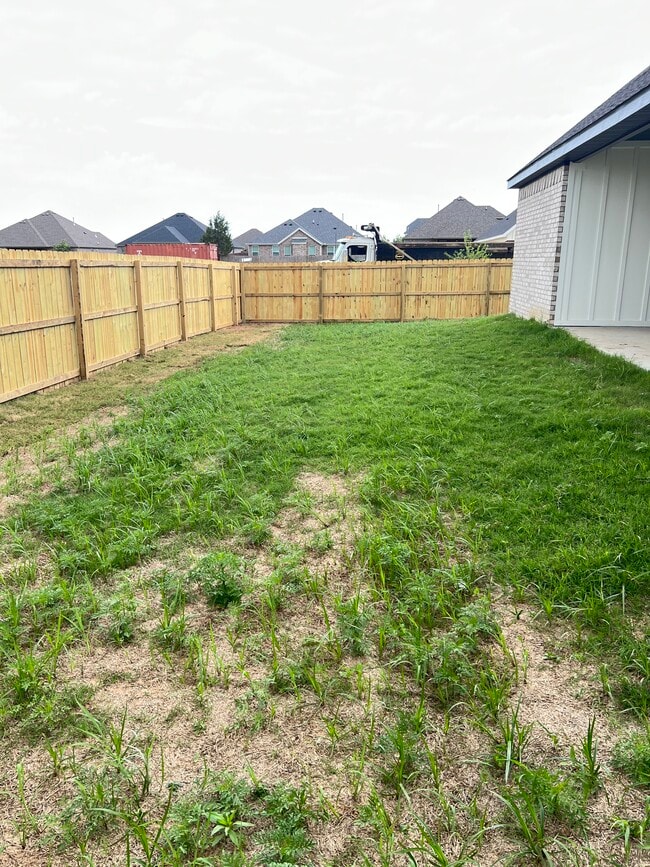 381 S Benchmark Ln in Fayetteville, AR - Building Photo - Building Photo