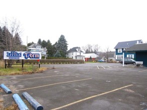 Gmb5 Student Housing in Herkimer, NY - Foto de edificio - Building Photo