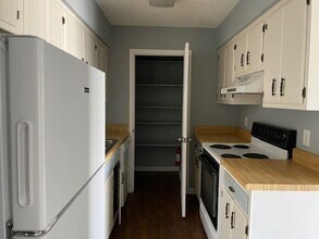 329 W Main St in Lexington, SC - Foto de edificio - Building Photo