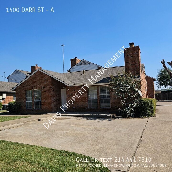 1400 Darr St in Irving, TX - Building Photo