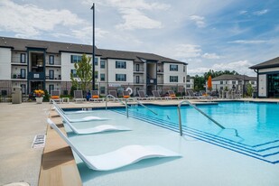 Pointe Grand Augusta Way Apartments