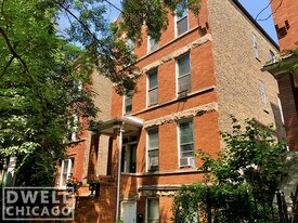 2334 W Belden Ave, Unit 4 in Chicago, IL - Building Photo