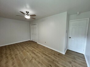 1877 John Brown Ln in Virginia Beach, VA - Building Photo - Building Photo