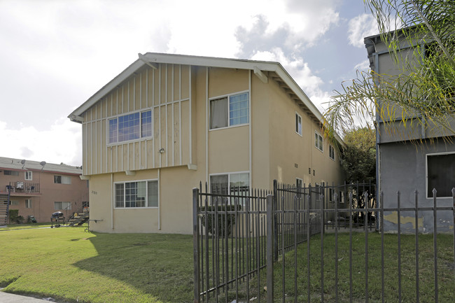 2325 Angela St in Pomona, CA - Building Photo - Building Photo