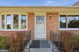 210 Stafford Dr in Winchester, VA - Building Photo