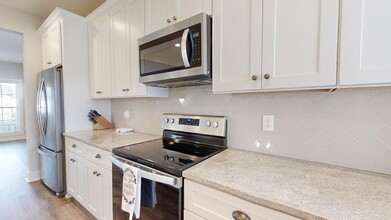 Precious Cottage House in the New Fox Run in Opelika, AL - Building Photo - Building Photo