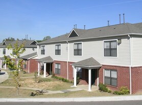 Wesley Forest in Memphis, TN - Building Photo