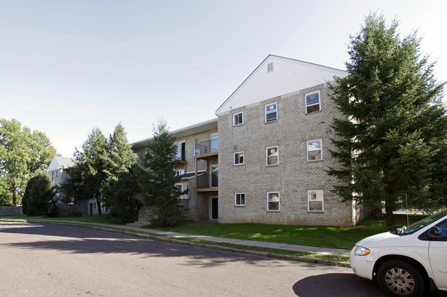 Wexford Apartments in Pottstown, PA - Building Photo - Building Photo