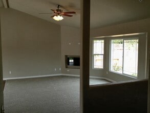 7172 Landcaster Ct in Redding, CA - Building Photo - Building Photo