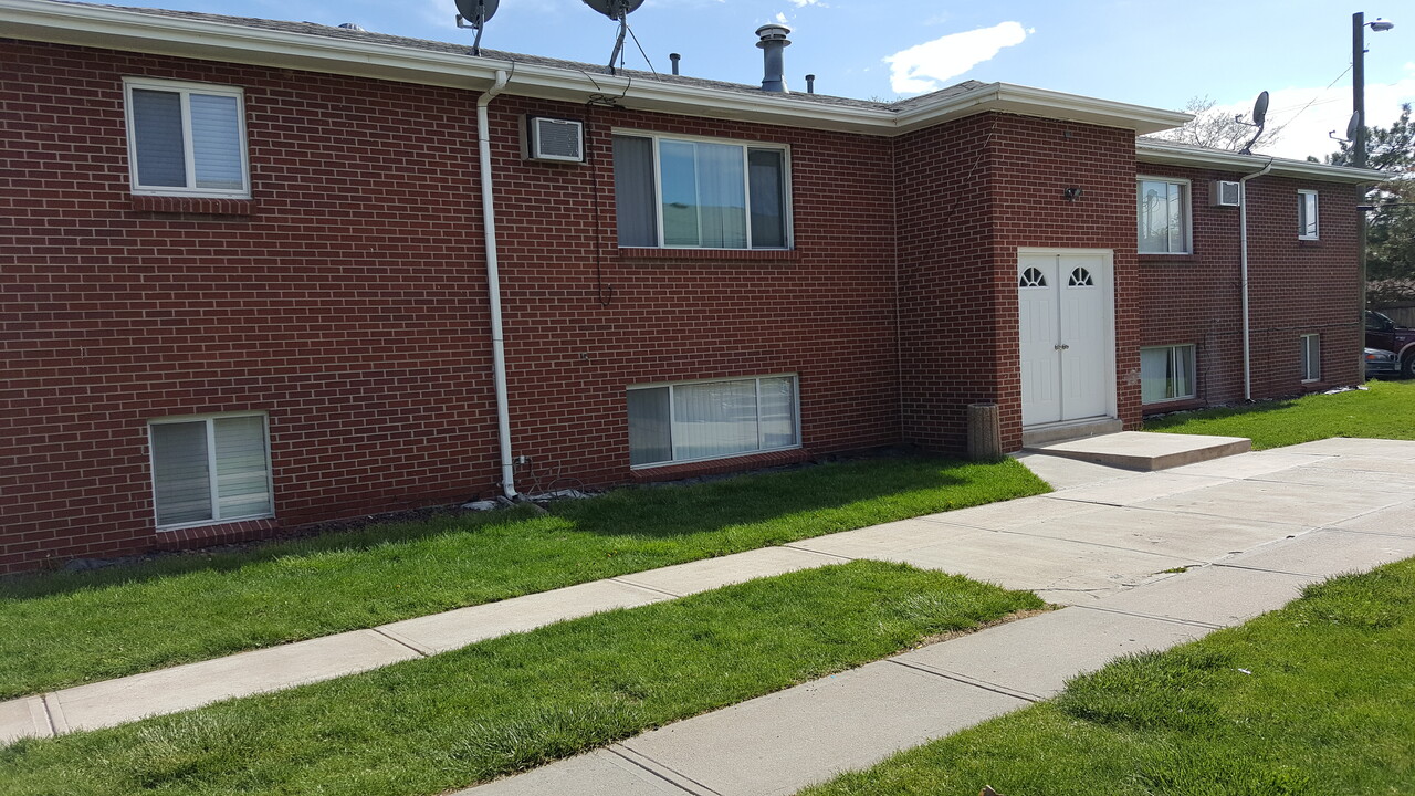 145 S 18th Ave, Unit 145 So. 18th Ave., #C in Brighton, CO - Foto de edificio