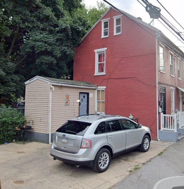 218 E Gas Ave in York, PA - Building Photo