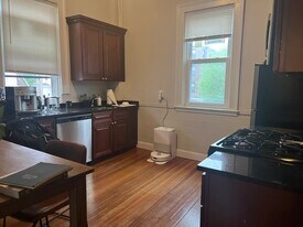 12 Lincoln St, Unit 2 in Somerville, MA - Building Photo