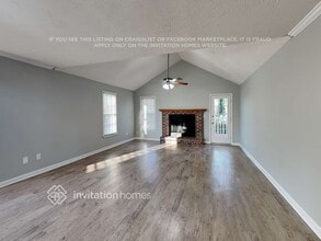 450 Leigh Kay Dr in Lawrenceville, GA - Foto de edificio - Building Photo