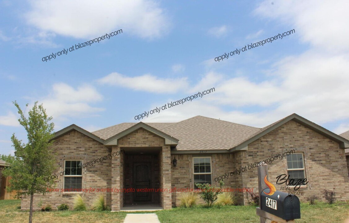 2417 17th Ave in Canyon, TX - Building Photo