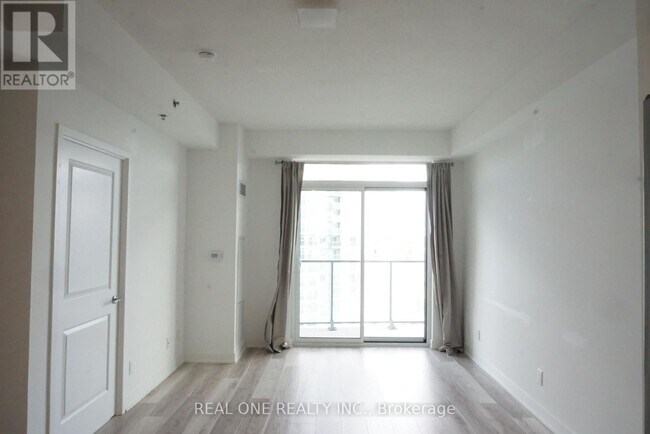 195 Bonis Ave in Toronto, ON - Building Photo - Building Photo