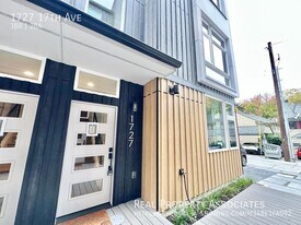 1727 17th Ave in Seattle, WA - Building Photo