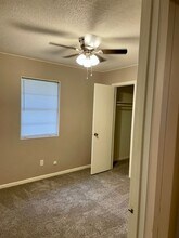 410-412 N 6th St in Nederland, TX - Building Photo - Building Photo