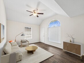 Tidwell Estates Apartments in Houston, TX - Foto de edificio - Building Photo