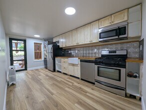 868 Saint Johns Pl, Unit 1 in Brooklyn, NY - Building Photo - Building Photo