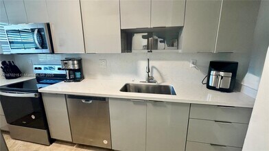 5339 Treetops Dr in Naples, FL - Building Photo - Building Photo