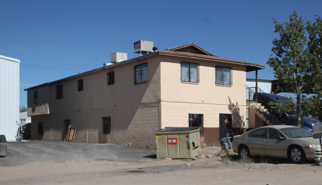 605 Zinn Rd in Canutillo, TX - Building Photo - Building Photo