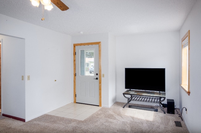 308 Dakota Ave in Libby, MT - Building Photo - Building Photo