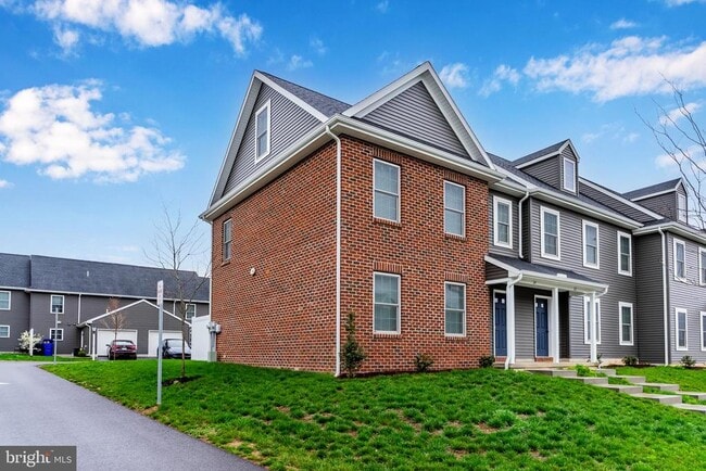 24 Jake Aly in Carlisle, PA - Building Photo - Building Photo