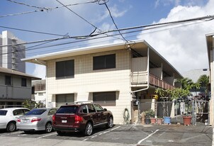 1236 Kamaile St in Honolulu, HI - Building Photo