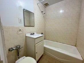 156 E 85th St in New York, NY - Building Photo - Building Photo