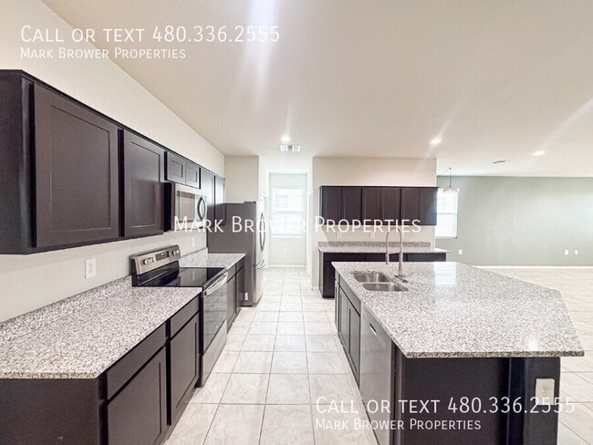 property at 5223 E Diatomite Dr