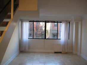 1245 13th St NW, Unit 302 in Washington, DC - Building Photo - Building Photo