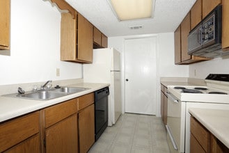 Trinity Place in Midland, TX - Building Photo - Building Photo