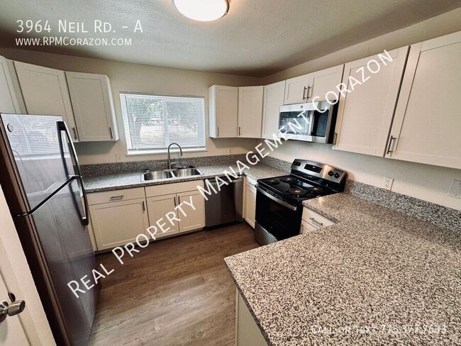 property at 3964 Neil Rd